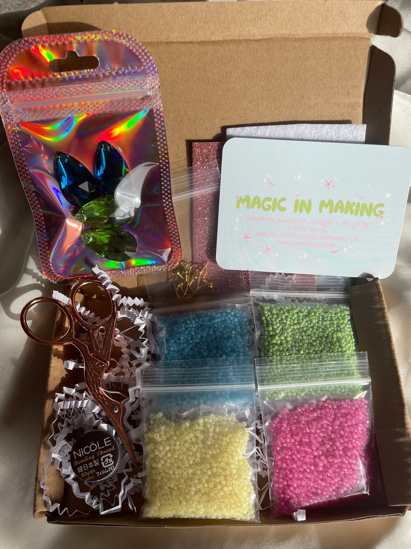 Summer Box Deluxe Beading Kit