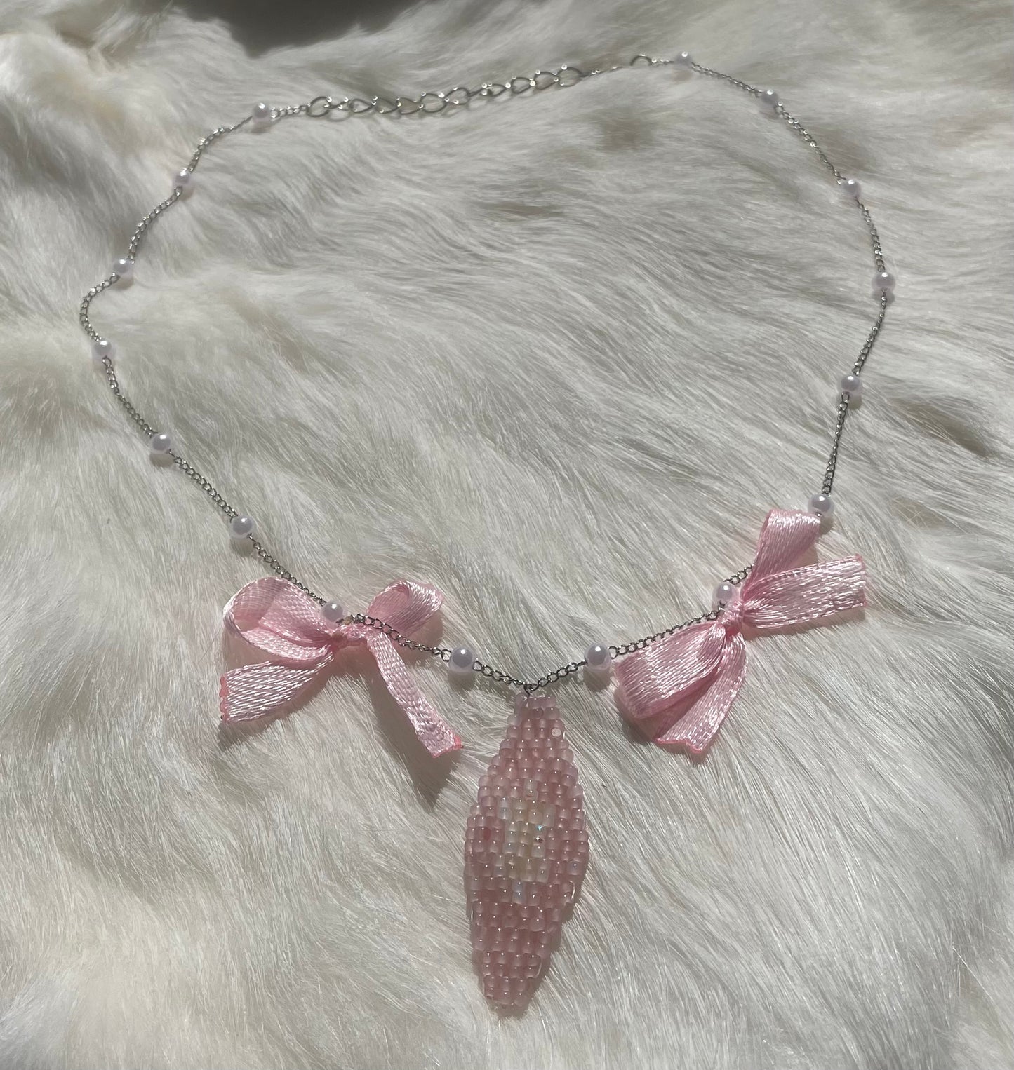 Coquette true cut necklace